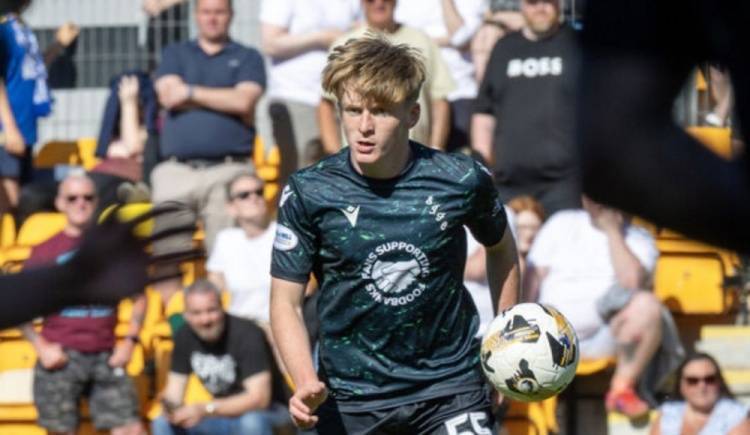 官方：圣约翰斯通宣布16岁小将卡伦-哈米尔转会加盟阿森纳